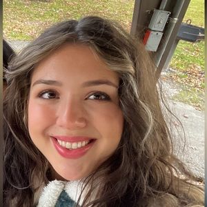 Meet your Posher, Isabel